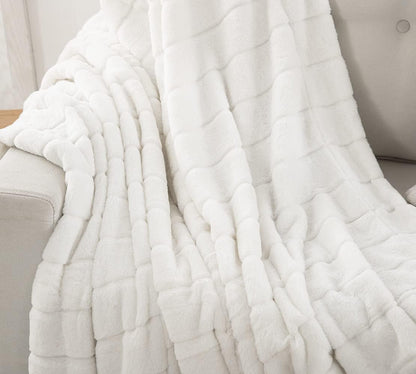 Ultra Soft Reversible Faux Fur Throw, Fluffy Blanket for Winter Sofa Couch, Cuddly & Warm(50"X 60", White)